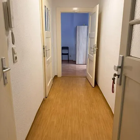 Apartment 4-5 Personen Monteurs In Ruhiger Wohnlage